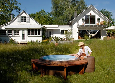 soft tub with surround in garden