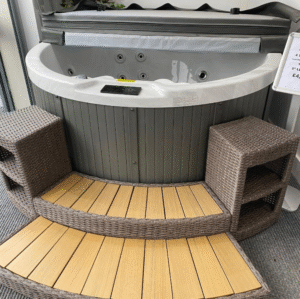 Ripon 4 Person Hot Tub Step Bundle 2