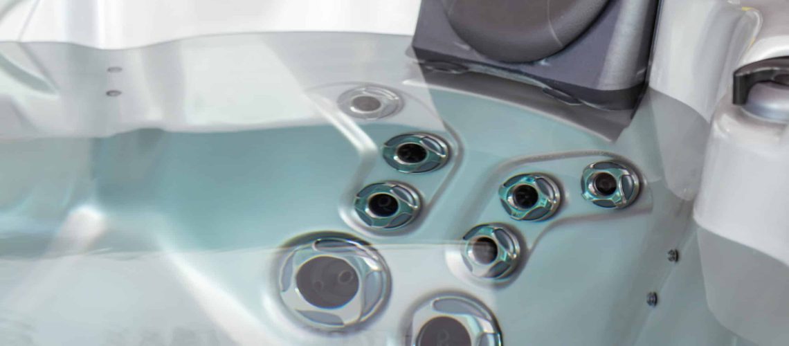 View,Of,The,High,Pressure,Nozzles,Of,A,Bath,Tub