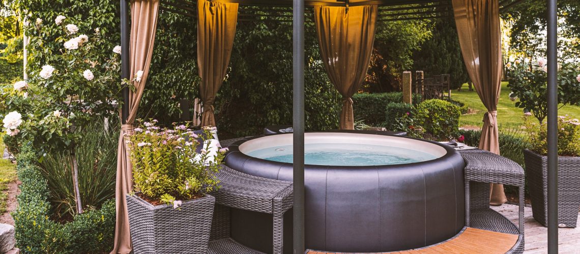 holiday home softub